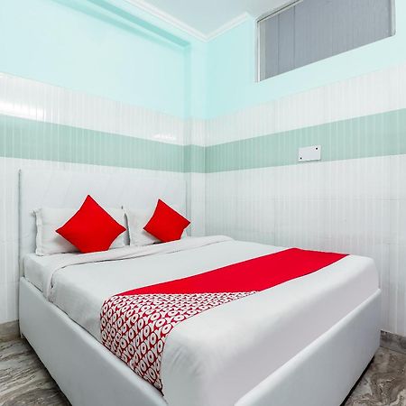 Oyo 69486 Royal Palace Delhi  Ngoại thất bức ảnh