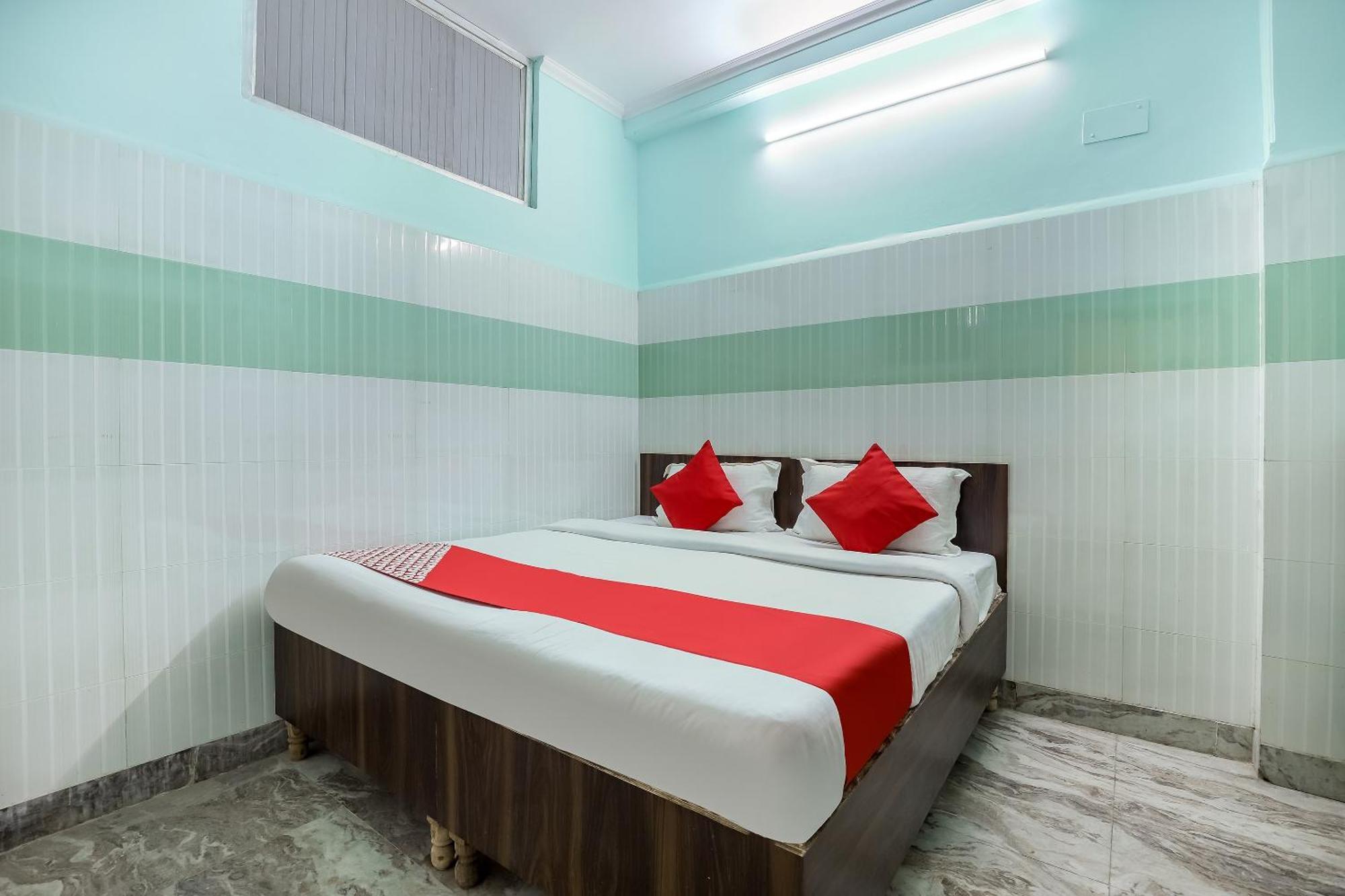 Oyo 69486 Royal Palace Delhi  Ngoại thất bức ảnh